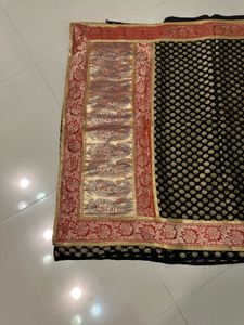 Elegant Banarasi Saree With Blouse