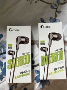 😍BRAND NEW SET OF 2 SEALED ORIGINAL HEADPHONES