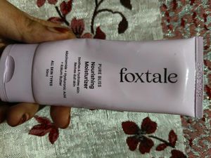 Foxtale Nourishing Moisturizer With Niacinamide