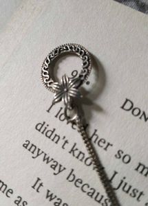 silver-toned Anklet