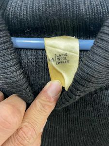 🎀Black Turtleneck Sweater A