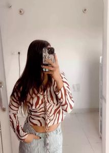 Women Animal Printed V-Neck Top