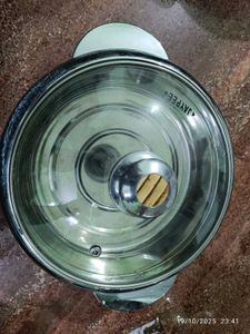 serving box with glass lid