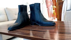 Pure Leather Grain Chelsea Zipper Boots For Men