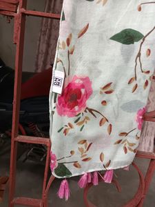 Branded Beautiful Soft Scarf For Women 💚🤍💚🤍