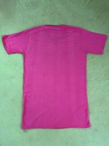 T-Shirt - V- Neck - CONFIDENCE