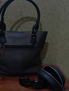 black and white star tote bag