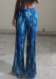 Net Flared Abstract Design Pant