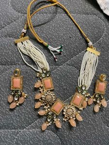 Two Jewellery Set Are Available