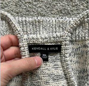 kendall &amp; kyle Gray sweater cropped Top