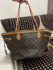 Louis Vuitton Neverfull MM Monogram Tote Bag