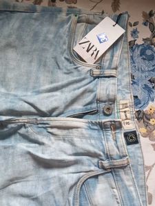 Zara Light Wash Jeans