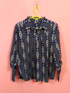 Blue and White Patterned Jeans Top  👕