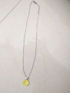 Pretty Charm Chain 😍🤍 Sunflower Locket 🌻