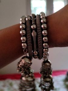 Silver Bangles With Latkan