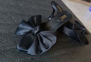 Black Bow Heel
