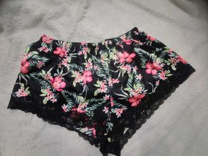 Floral Lace Trim Shorts🥰