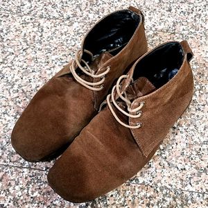 Stylish Suede Leather Boots + Spray Polish