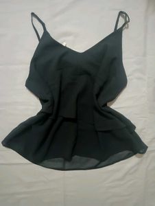 ⋆˚࿔Black Cami Top