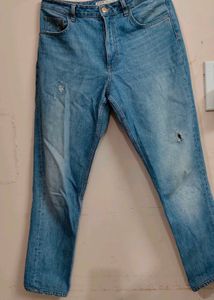 Zara Mom Fit Jeans - Distressed