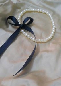 Pearl Bow Necklace