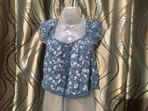 Floral Print Tie-Front Crop Top