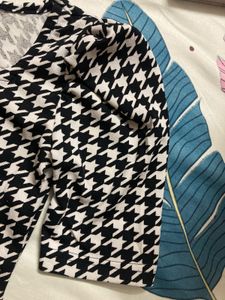 Houndstooth Print Top