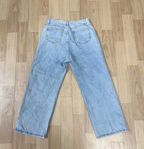 URBANIC Typography Baggy Jeans Women.