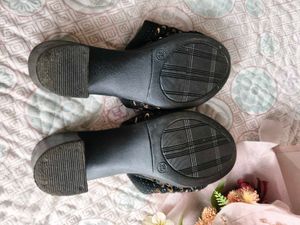 Black Heel