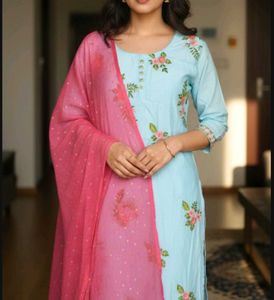 Elegant Embroidered blue Kurta Set(New)