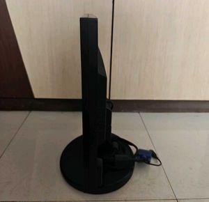 LG Flatron L1752S