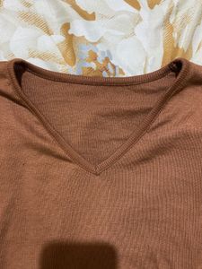 Brown V Neck Long Sleeve Top😍