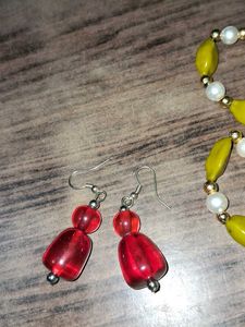 Vintage Beaded Necklace &amp; Earring Set