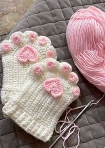 Kitty Paw Fingerless Gloves🩷😺
