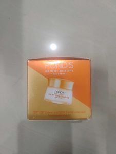 Pond&#39;s Bright Beauty Gel Creme