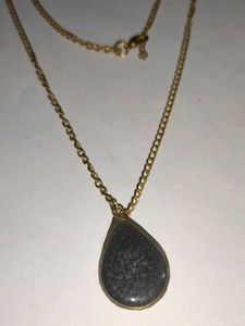 Teardrop Pendant Necklace