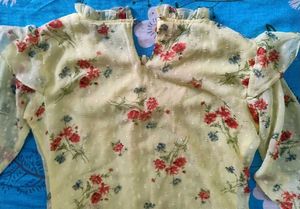 Floral Print Ruffle Top