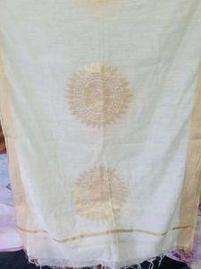A Dupatta.