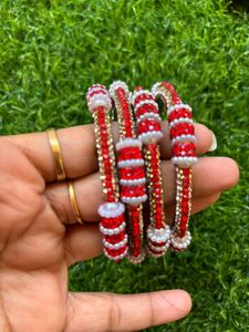 Red Bangles Set
