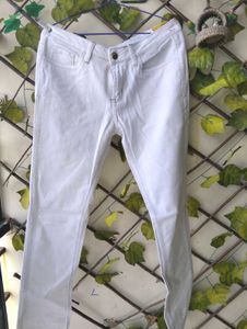 white skinny jeans