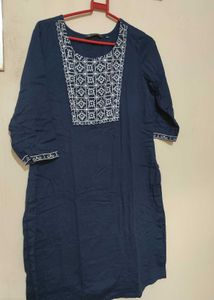 Combo of 4 Avasa Kurtis