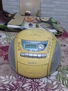 Sony CD/RW Playback Radio