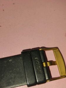 Noise Smart Watch With Charger