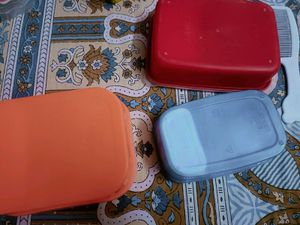 Combo Of 3 Plastic Lunch &amp; A Banana Boxes