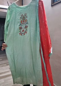 Kurta With Tikki And Thread Work &amp; Duppata