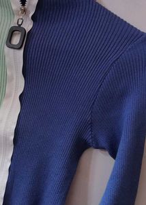 Color Block Zip Turtleneck