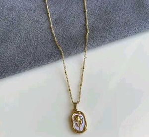 Rose Pendant Necklace 🌷