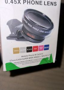 CAMERA LENSE FOR MOBILE this lance i bought recently bcuz I was curious but unfortunately this lance is not suitable for my Samsung s21FE won&#39;t fit my mobile camera its in good quality and not used.