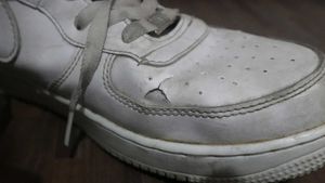 Nike Sneakers | Aura 🔥| Small  DEFECT Repairable