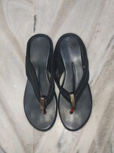 Black Flip Flops || with box